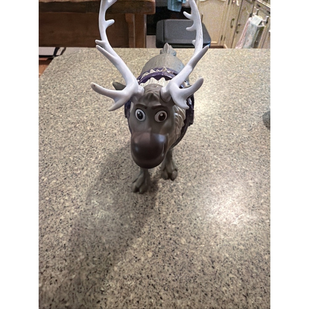 Disney Frozen II Sledding Adventure Sven the Reindeer 9" Figure